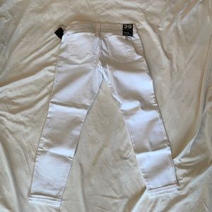Joe’s Jeans FLAWLESS skinny crop NWT